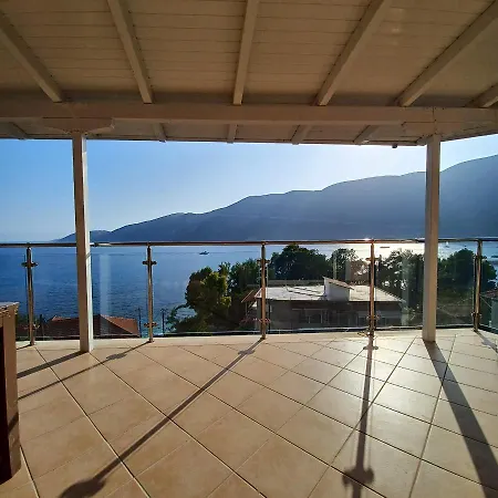 Nikos And Penthouse * Vasiliki