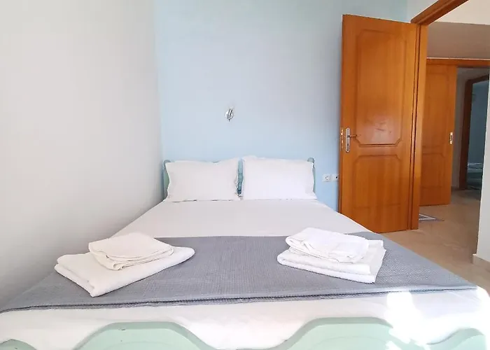 Nikos And Penthouse Apartament *