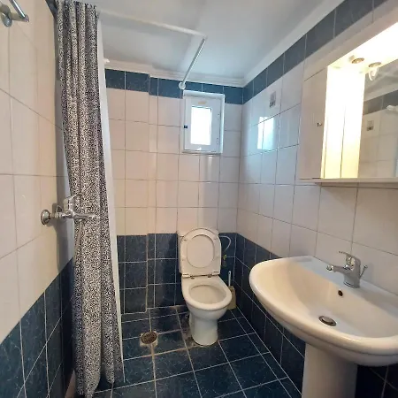 Nikos And Penthouse شقة *