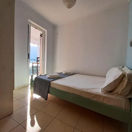 Nikos And Penthouse شقة *